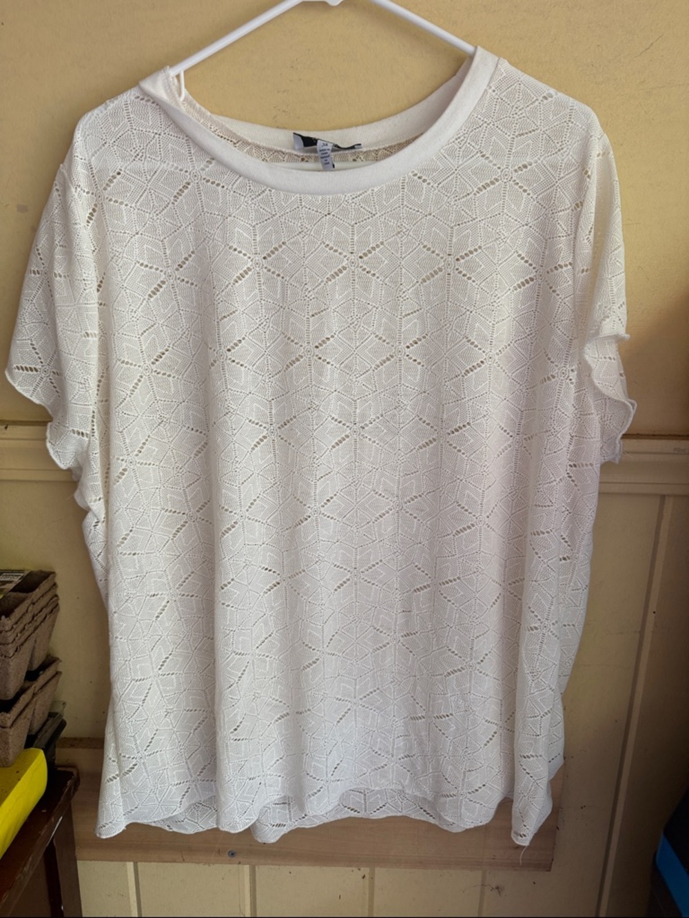 Jessica Simpson Cream Eyelet Short Sleeve Knit Top